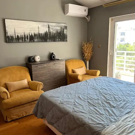 Apartment Palazzo Padini Costa Neo Epivates