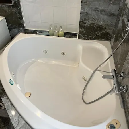Apartment Palazzo Padini Costa Neo Epivates